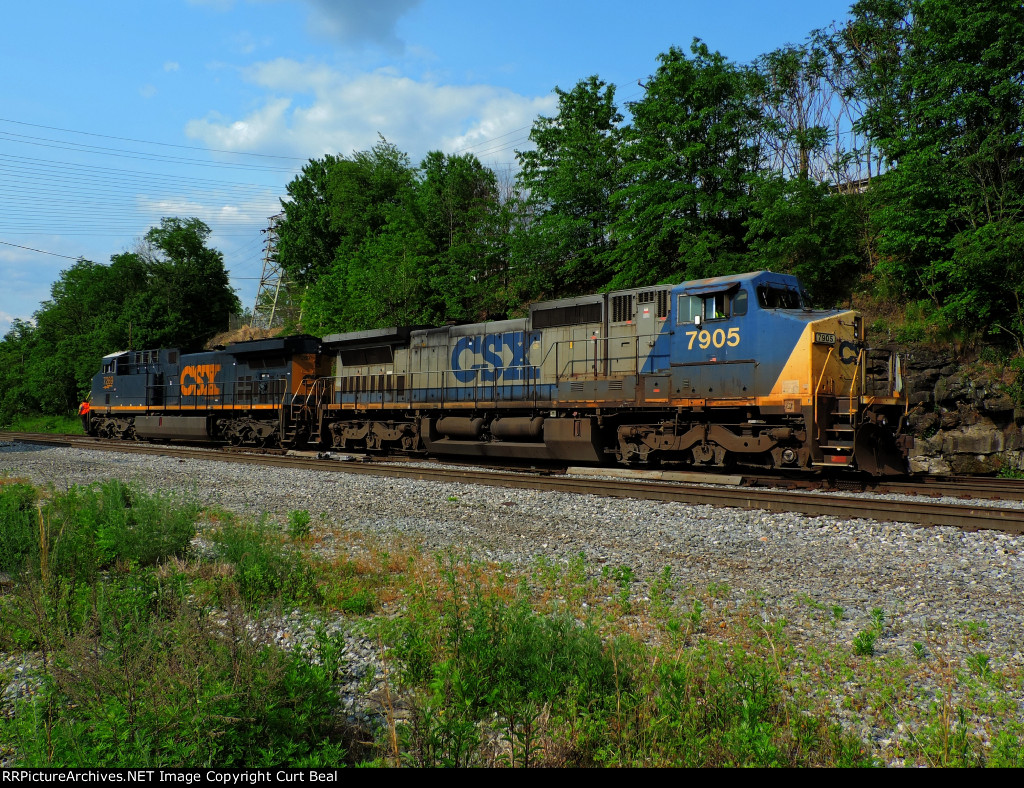 CSX 7905, 7269 (1)